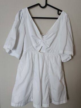 Abercrombie & Fitch White V-Back Knot-Front Mini Dress